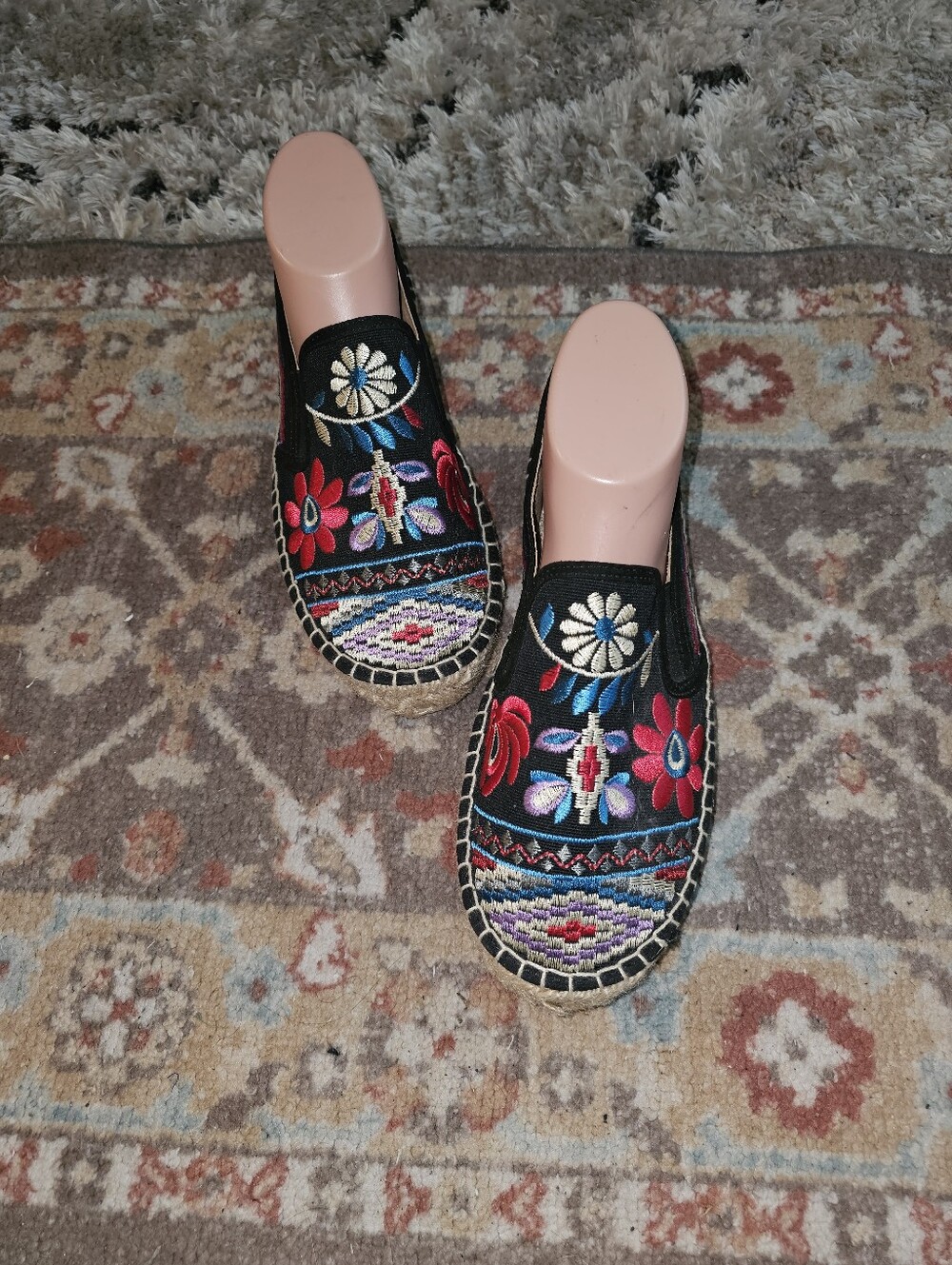 JOHNNY WAS Espadrilles Gorgeous Red Blue Black Southwest Size US10/EU41